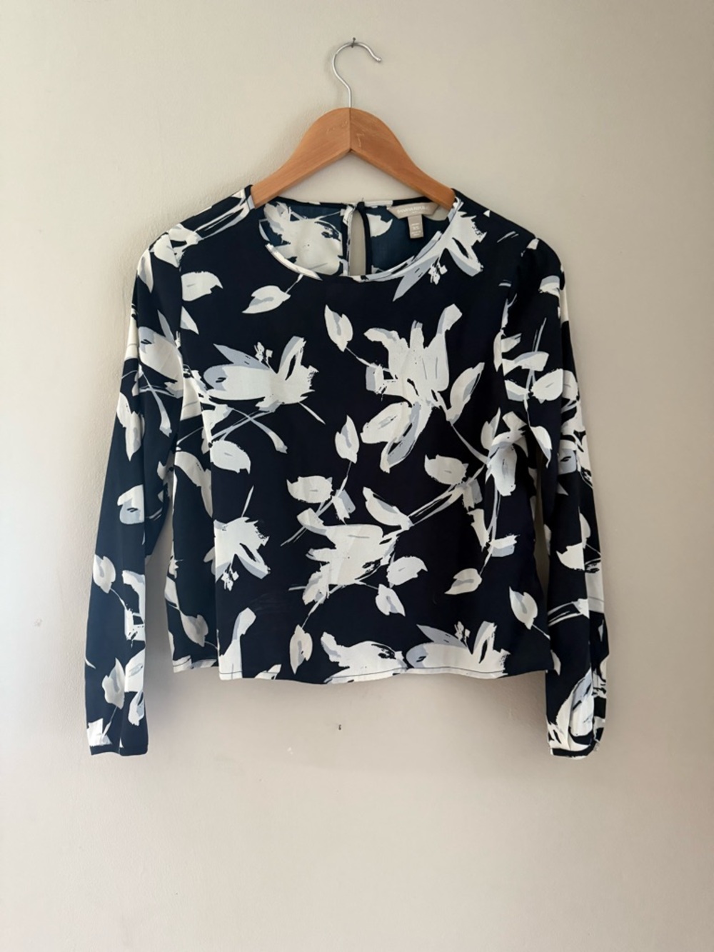 Banana Republic Black & White Floral Long-Sleeve Blouse